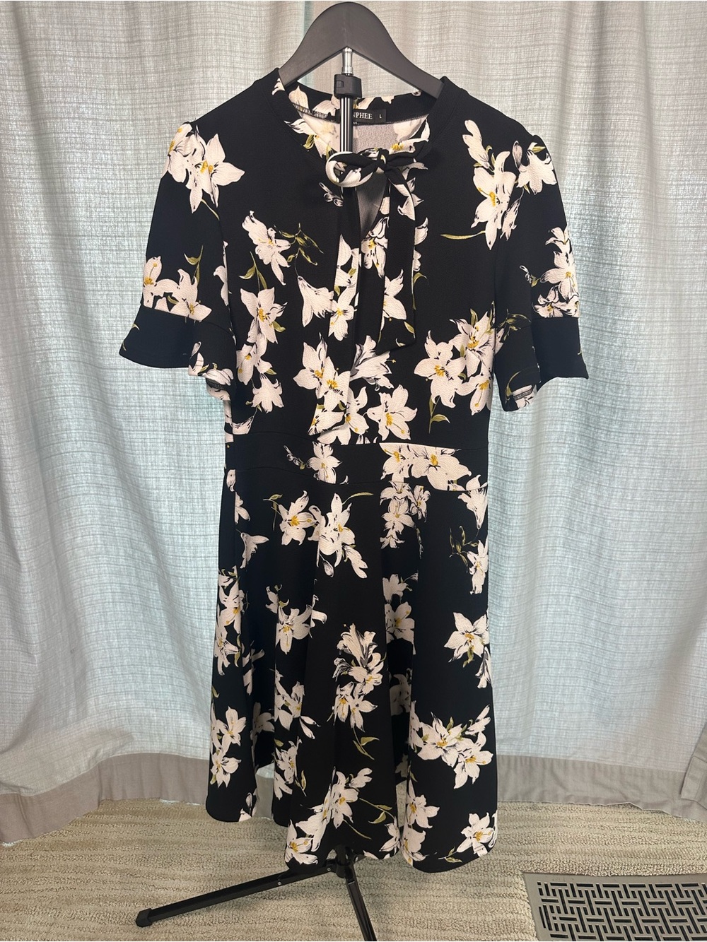 Black Floral Tie-Neck Midi Dress with Short Sleeves